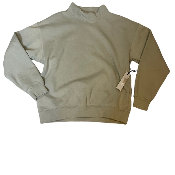 NWT Fear of God Essentials Green Mock Neck Sweatshirt Back Logo plate Medium - Picture 4 of 9